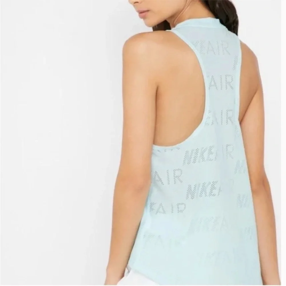Nike Air Signature Perforated Lightweight Racerback Tank Women’s size Small